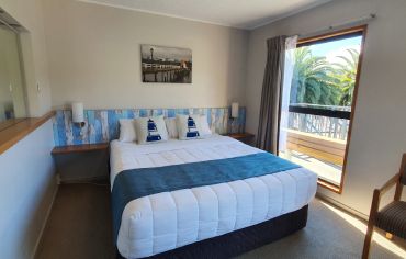 1-Bedroom Suite